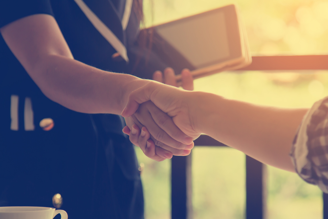 shaking_hands_1280x855