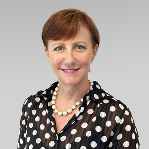 ali_davenport_300x300?width=208